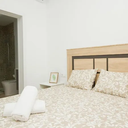 Alonsos - Open Mall - By Az Guest house