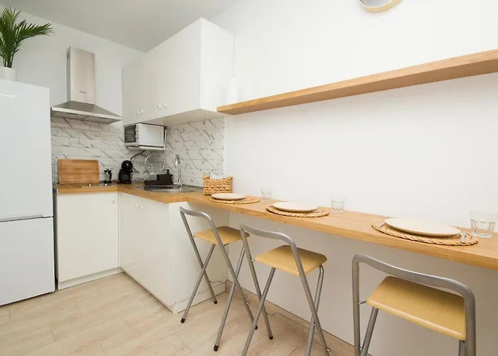 Alonsos - Open Mall - By Az Guest house 3*