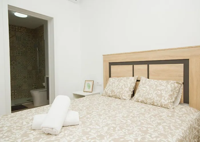 Alonsos - Open Mall - By Az Guest house