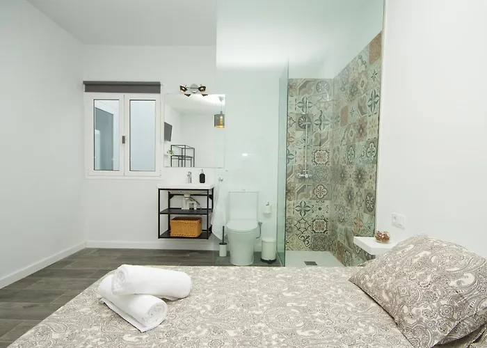 Alonsos - Open Mall - By Az Guest house Arrecife (Lanzarote)