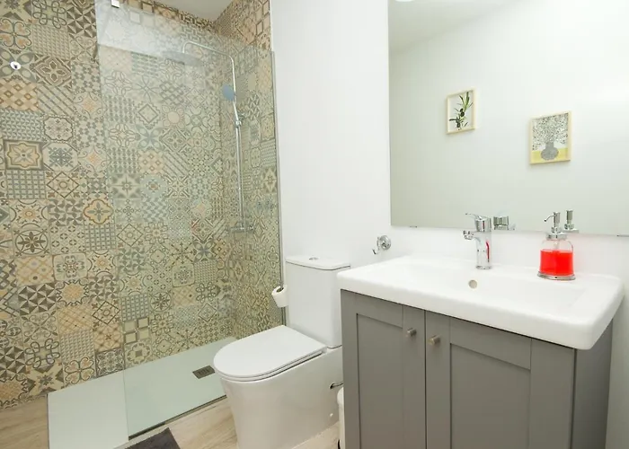 Alonsos - Open Mall - By Az Guest house 3*