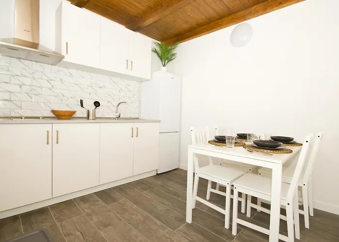 Pensionat Alonsos - Open Mall - By Az 3*