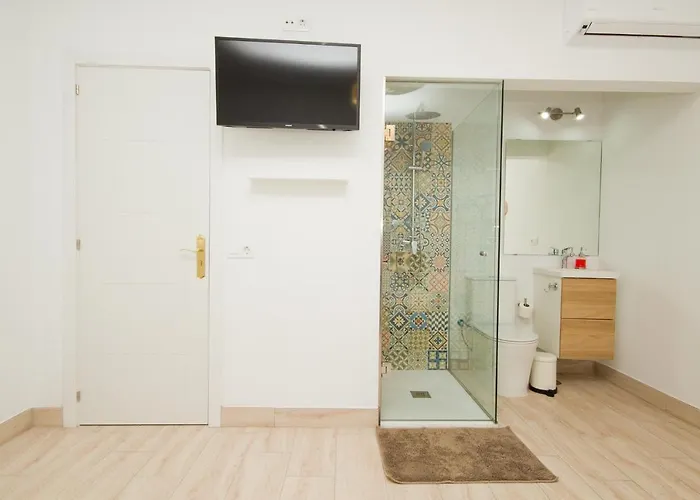 Alonsos - Open Mall - By Az 3*