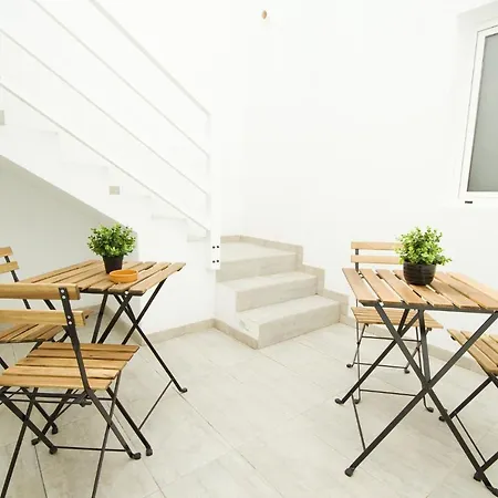 Alonsos - Open Mall - By Az