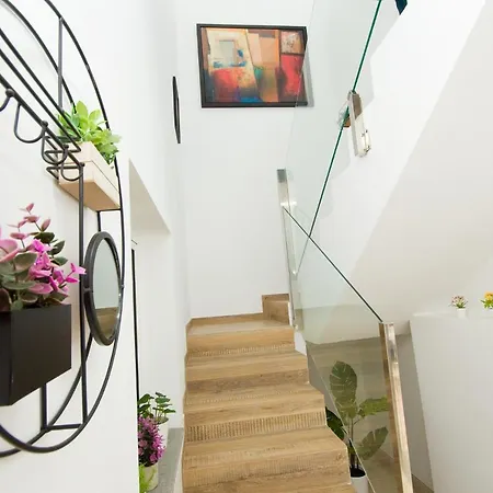 Alonsos - Open Mall - By Az 3*