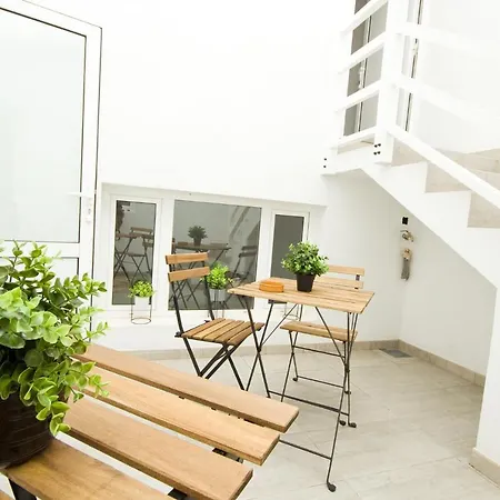 Alonsos - Open Mall - By Az 3*